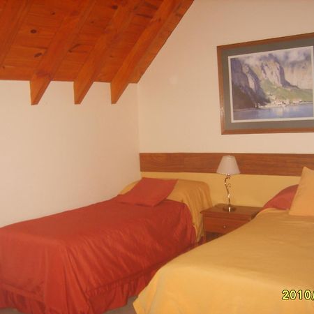 Hosteria Maiten Escondido 维拉·拉·安古斯图拉 客房 照片