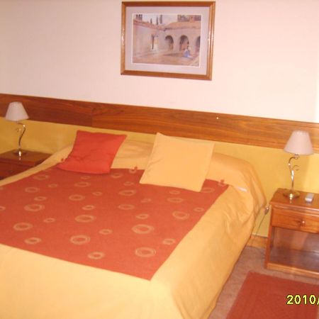 Hosteria Maiten Escondido 维拉·拉·安古斯图拉 客房 照片