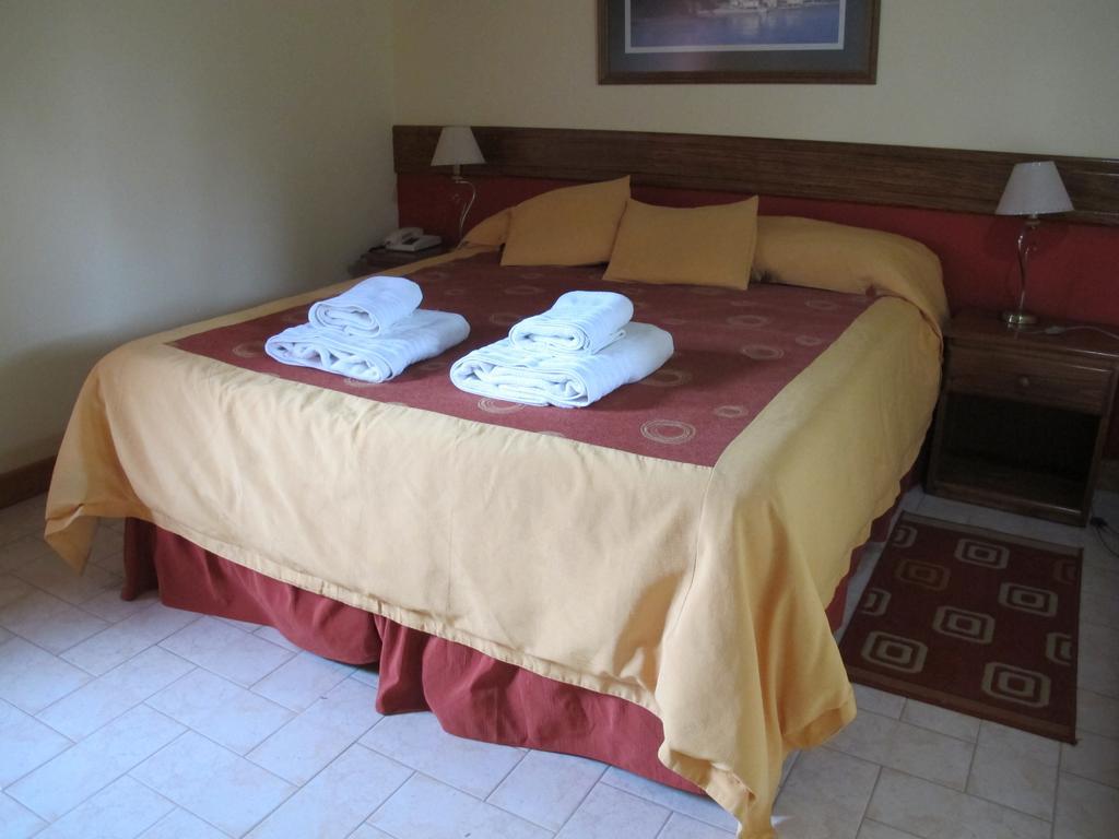 Hosteria Maiten Escondido 维拉·拉·安古斯图拉 客房 照片
