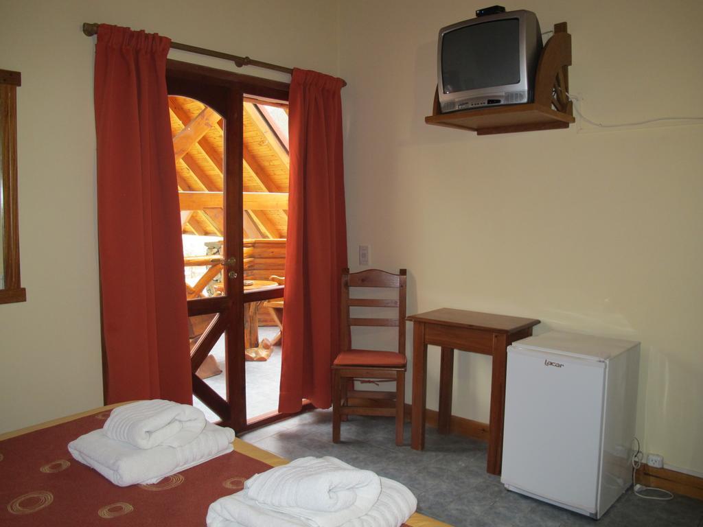 Hosteria Maiten Escondido 维拉·拉·安古斯图拉 外观 照片