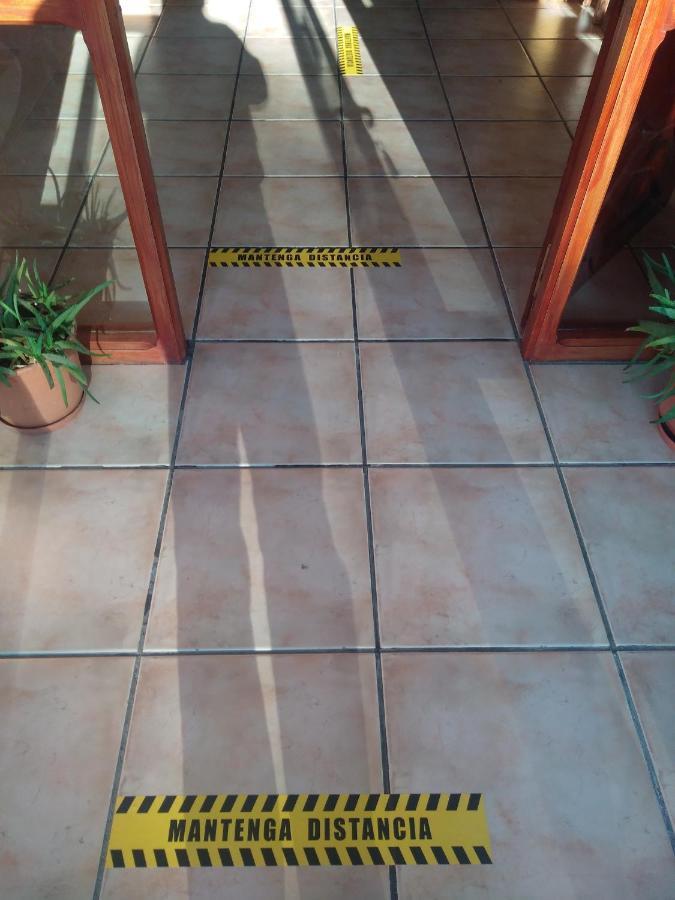 Hosteria Maiten Escondido 维拉·拉·安古斯图拉 外观 照片
